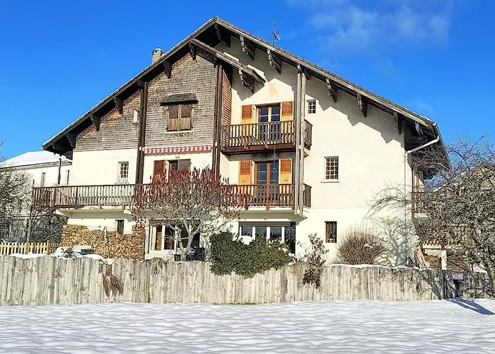Avec Belle Vue Proche Du Genin Echallon