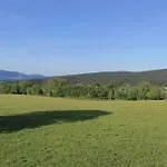 Avec Belle Vue Proche Du Genin Echallon