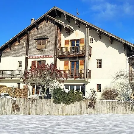 Avec Belle Vue Proche Du Genin Echallon
