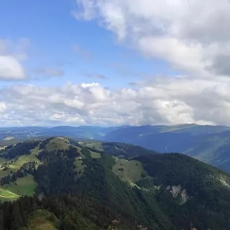 Avec Belle Vue Proche Du Genin *